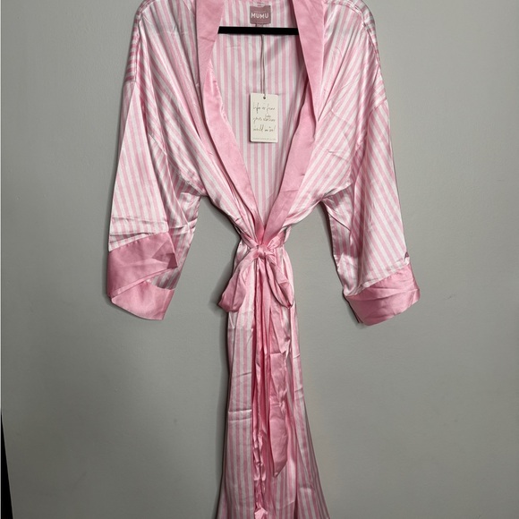 NWT Show Me Your Mumu x Curateur The Harlow Robe Pink White Stripe One Size $130 - Picture 6 of 10